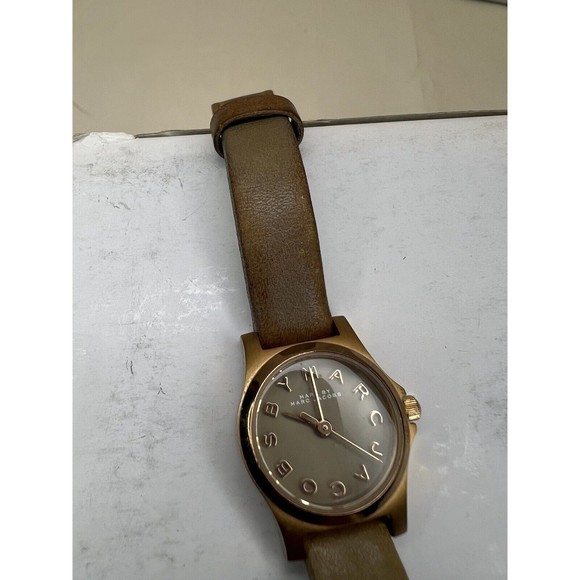 Marc by Marc Jacobs Women's Watch - MBM1239 Gray Beige S5073 - Picture 4 of 8